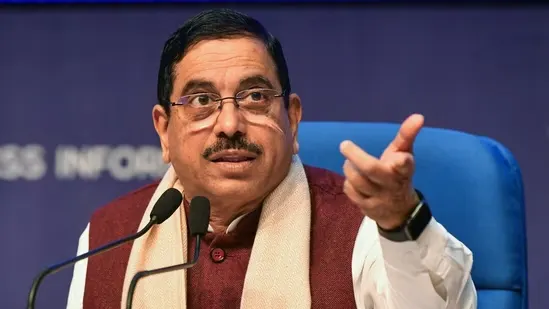 ‘Performance Issues’ With iPhones Have Been Noticed by Apple, According to a Union Minister